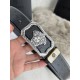 Name VERSACE. Versace   original single belt - beltModel hanging buckle, classic human head pure steel material inlaid with diamonds buckle, head layer cowhide, pictures taken in kindMaterial   100% head layer cowhide, g