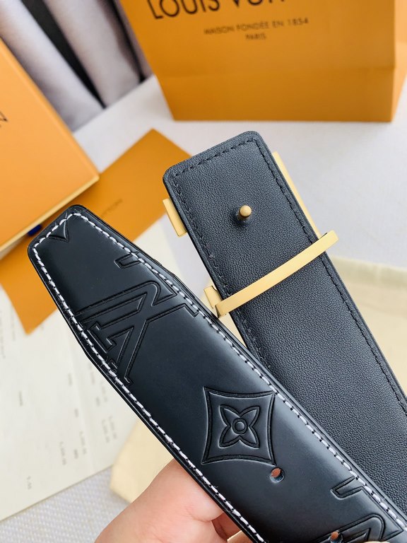 Name LV... LOUIS ... Weideng   original singleModel hanging buckle, new embossed with body, head layer cowhide, pictures taken in kindMaterial   head layer cowhide, hanging buckle series, pure steel buckle head, palladiu