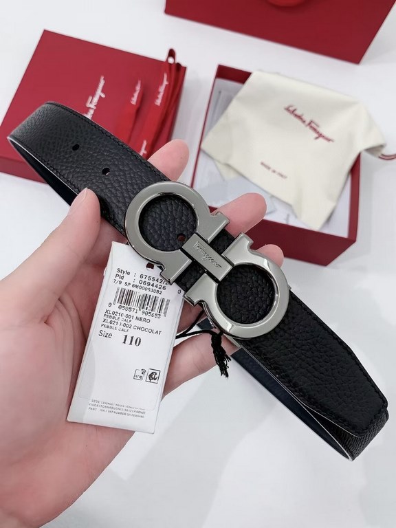 Comes with a full set of packaging gift box  !Ferragamo 35mm! Overseas factory shipments, the use of double-sided natural dumping head layer cowhide, modern style, add color to the daily look, to achieve a slimming effec