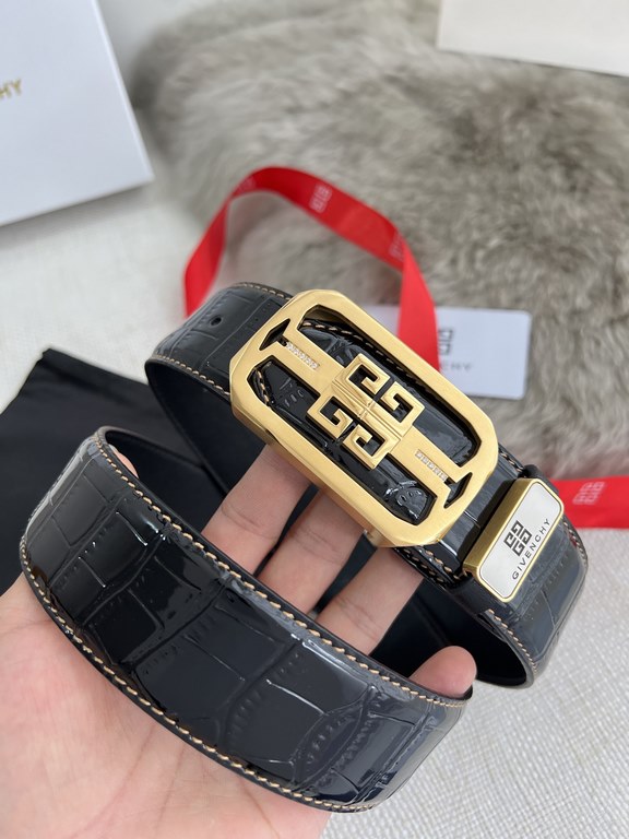 Name Givenchy.GIVENCHY-belt  -belt original singleModel hanging buckle, pure steel material with diamonds buckle head, double-sided head layer cowhideMaterial   100% head layer cowhide, guarantee leather. 24k pure steel 