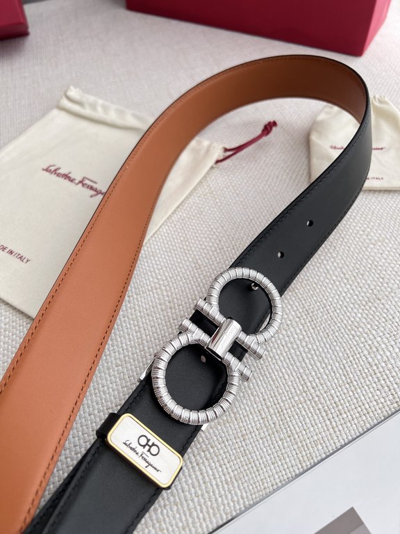 Name Ferragamo.Ferrgamo  original singleModel hanging buckle, the original pattern hanging buckle, physical shooting, head layer cowhideMaterial   100% head layer cowhide, guarantee leather.   double-sided available  cou