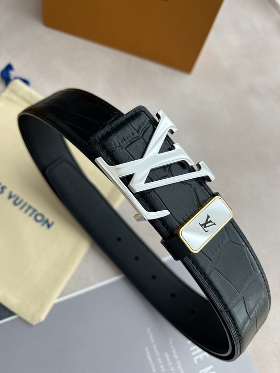 Name LV... LOUIS ... Weideng   original singleModel hanging buckle, head layer cowhide crocodile pattern belt body, pure steel material classic buckle head, head layer cowhide, picture physical shootingMaterial   head la