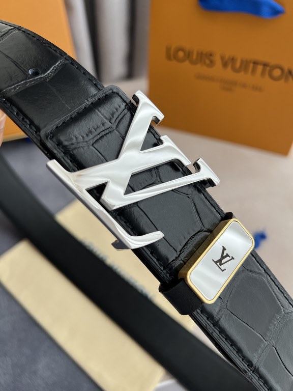 Name LV... LOUIS ... Weideng   original singleModel hanging buckle, head layer cowhide crocodile pattern belt body, pure steel material classic buckle head, head layer cowhide, picture physical shootingMaterial   head la