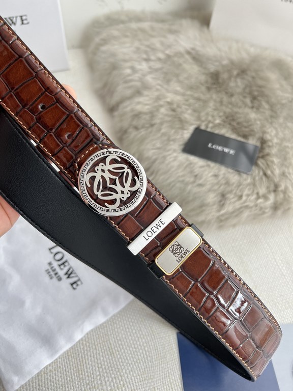 Name Loewe-Belt  -BeltModel hanging buckle, pure copper material hanging buckle, pictures taken in kindMaterial   100% head layer cowhide, guarantee leather. 24k pure steel buckle, vacuum plating never lose color   count