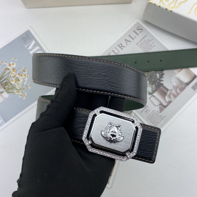 Comes in a fully wrapped gift box  Versace. Men's Flower Leather Belt 38mm Both sides imported flower leather leather pressed. Can be used on both sides Counter alignment With new models  .