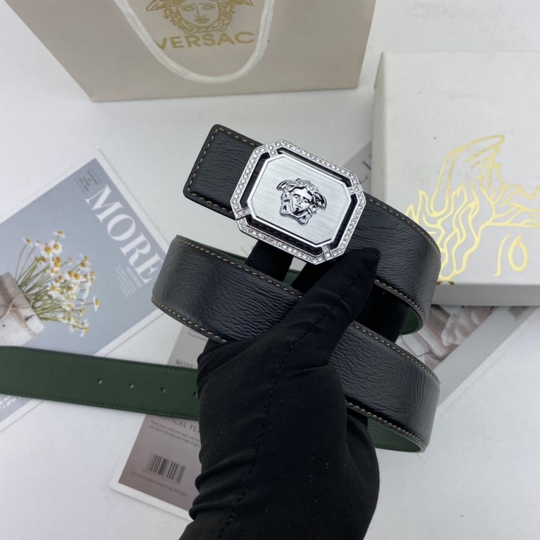 Comes in a fully wrapped gift box  Versace. Men's Flower Leather Belt 38mm Both sides imported flower leather leather pressed. Can be used on both sides Counter alignment With new models  .