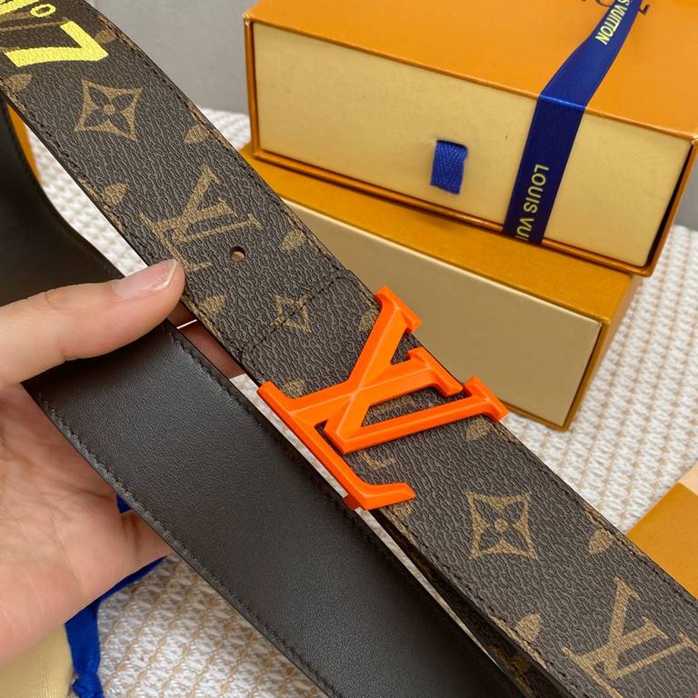 Comes with a full set of gift box  Width 40mm                Lv pyrmide Truck L OEiI Reversible Belt With the brand's classic elements accentuated by the eye-catching numerical print original fabrics, lined with calfskin