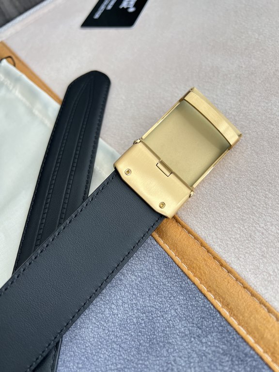 Name Montblanc.Montblanc -belt-automatic-beltModel automatic belt, new pure steel material automatic buckle, double-sided head-layer cowhide physical photography, theMaterial  100% head layer cowhide, guaranteed genuine 