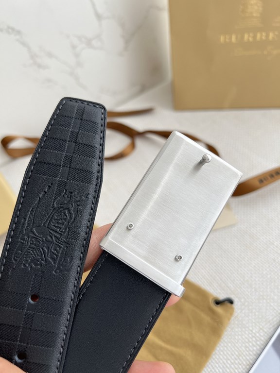 Name Burberry   belt - belt - original singleModel hanging buckle, classic pure steel material hanging buckle, physical photography, head layer cowhideMaterial  100% head layer cowhide, guaranteed genuine leather.   doub