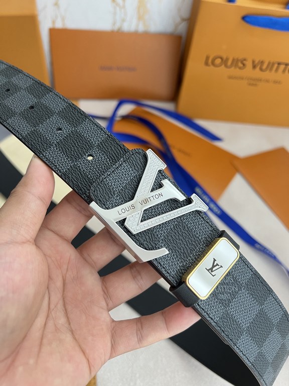 Name LV... LOUIS ... Weideng   belt-belt-original singleModel hanging buckle, classic steel material with diamonds hanging buckle, head layer cowhide, pictures taken in kindMaterial   head layer cowhide, hanging buckle s