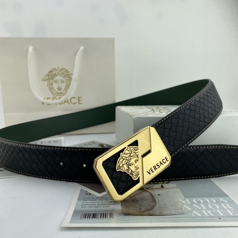 Comes with a full set of packing gift box  Versace Men's Flower Leather Belt 38mm Both sides imported flower leather leather pressed. Can be used on both sides of the counter line with new steel buckle