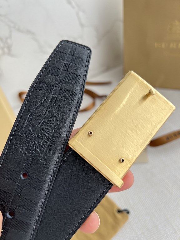 Name Burberry   belt - belt - original singleModel hanging buckle, classic pure steel material hanging buckle, physical photography, head layer cowhideMaterial  100% head layer cowhide, guaranteed genuine leather.   doub