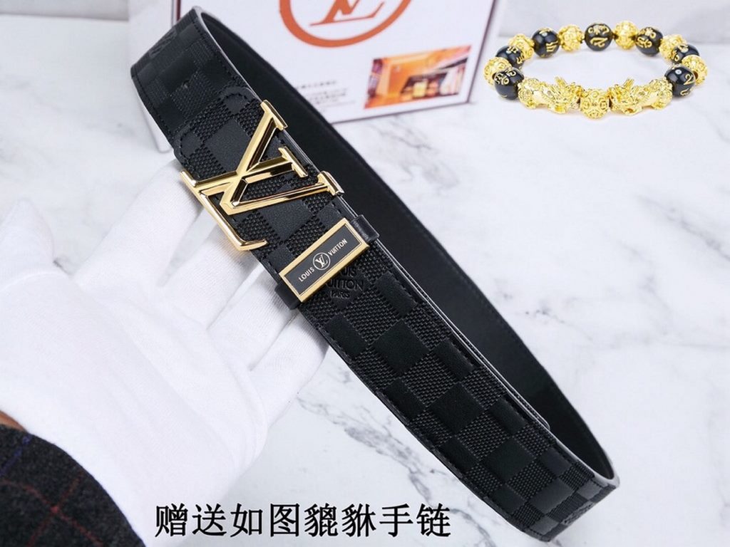 Belt LV... Louis ... Wieden   original  Belt  100% first layer cowhide, guarantee leather. 24k pure steel buckle   double-sided available  counter the same quality, send a person for personal use preferred   Packaging pl