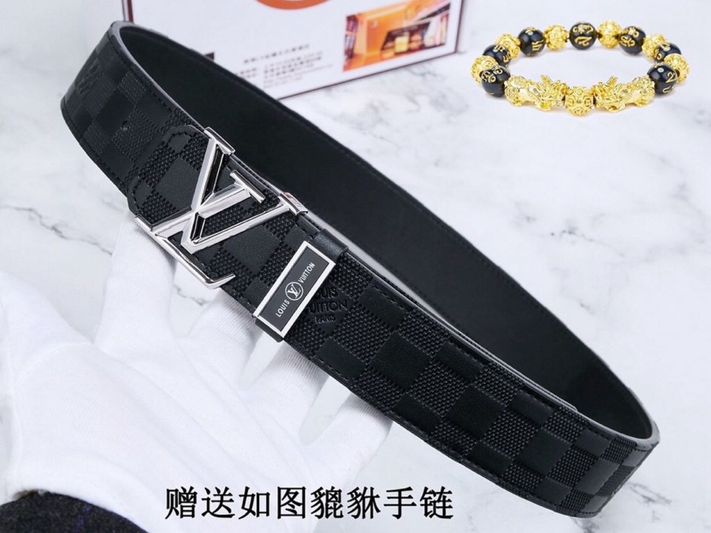 Belt LV... Louis ... Wieden   original  Belt  100% first layer cowhide, guarantee leather. 24k pure steel buckle   double-sided available  counter the same quality, send a person for personal use preferred   Packaging pl