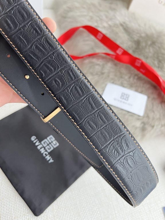 Name Givenchy.GIVENCHY-belt  -belt original singleModel hanging buckle, pure steel material with diamonds buckle head, double-sided head layer cowhideMaterial   100% head layer cowhide, guarantee leather. 24k pure steel 