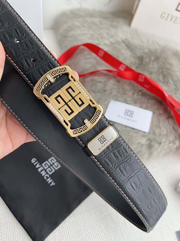 Name Givenchy.GIVENCHY-belt  -belt original singleModel hanging buckle, pure steel material with diamonds buckle head, double-sided head layer cowhideMaterial   100% head layer cowhide, guarantee leather. 24k pure steel 