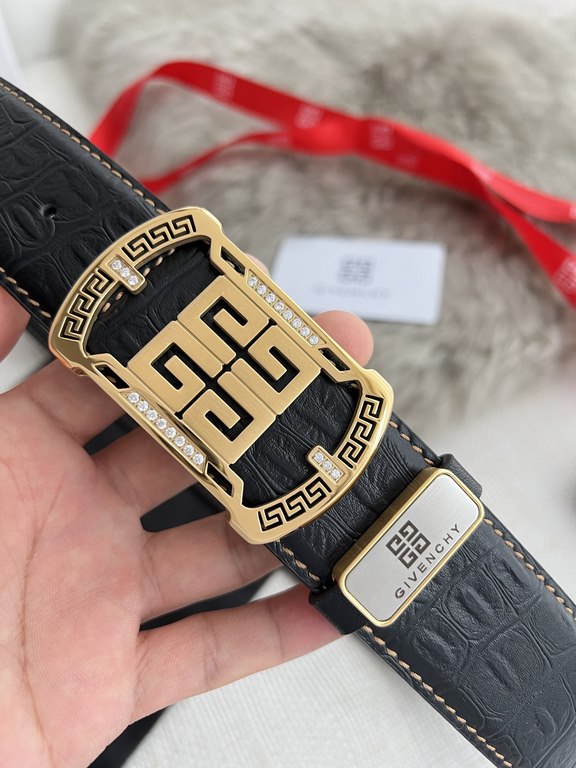 Name Givenchy.GIVENCHY-belt  -belt original singleModel hanging buckle, pure steel material with diamonds buckle head, double-sided head layer cowhideMaterial   100% head layer cowhide, guarantee leather. 24k pure steel 