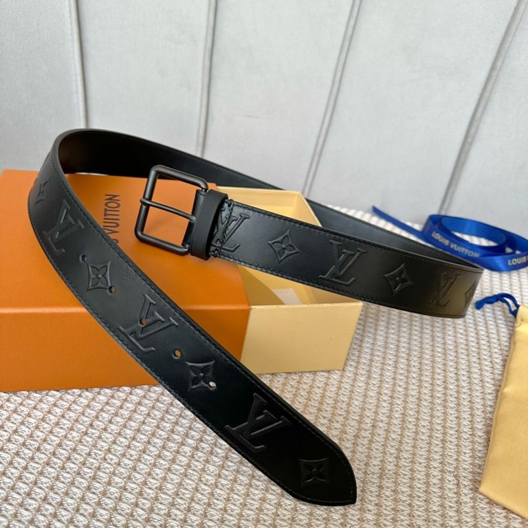 Donkey family Width 40mm SS23 counter in the sale of the new men's series Width Both sides of the original pure black calf leather face embossed with the brand pattern Pin buckle design buckle Hundred models