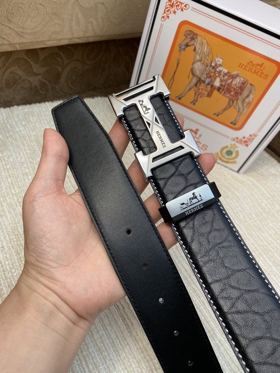 Name Hermès C  original singleMaterial the original single cowhide belt Percentage of the first layer of cowhide belt  guarantee leather, 24K pure steel buckle, counter original single quality, fine workmanship, fashiona