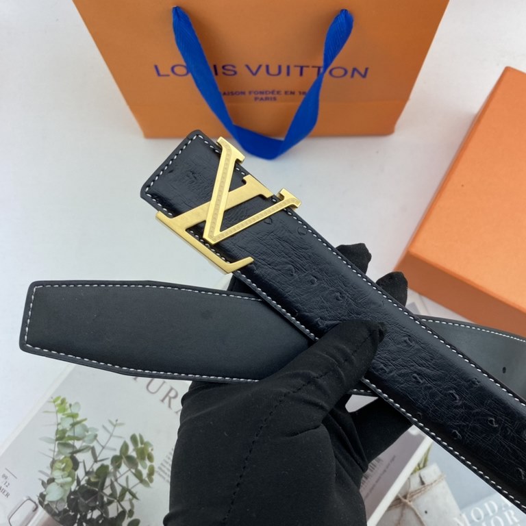 LV Men's Flower Leather Belt 38mm Double-sided imported flower leather leather pressed. Can be used on both sides Counter alignment With new steel buckle