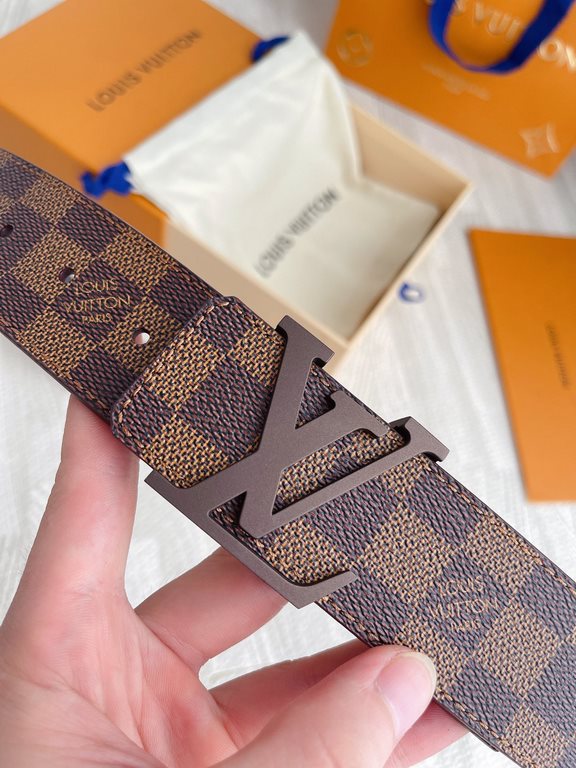 With a full set of packing gift box  LV-Louis Vitton new, original single purchase level, 4.0cm Imported customized original fabric with head layer calfskin bottom, pure steel classic LV letters buckle head, easy to use,