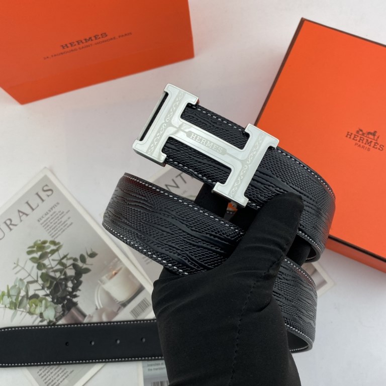 Comes with a full set of packing gift box  Hermes Hermes Men's Double Sided Leather Belt 38mm Imported patterned leather pressed on both sides. Can be used on both sides Counter alignment With new inner buckle.