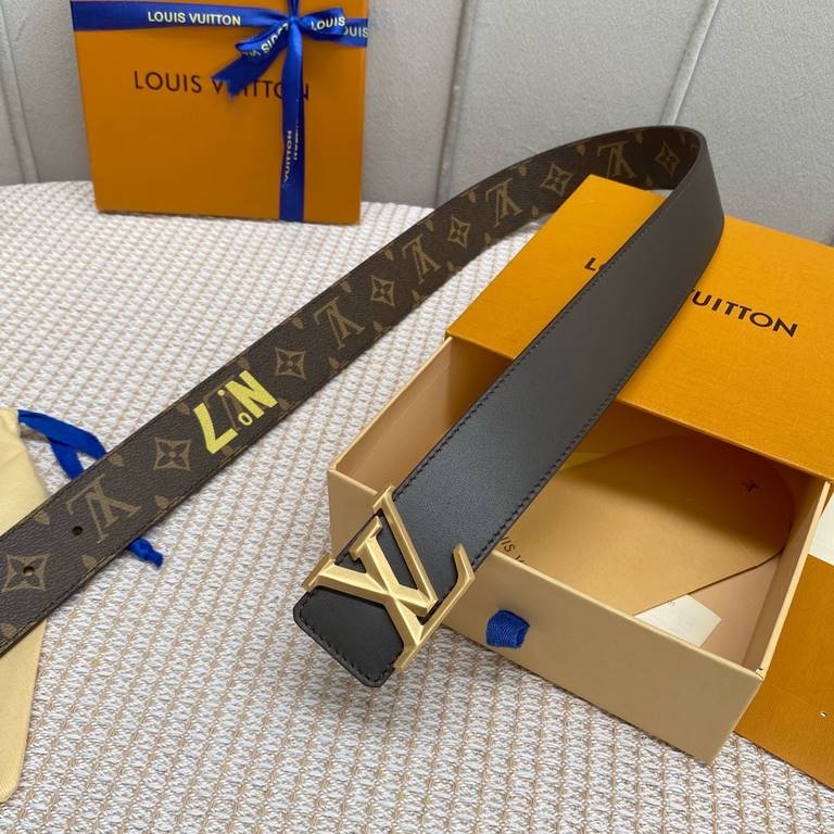 Comes with a full set of gift box  Width 40mm                Lv pyrmide Truck L OEiI Reversible Belt With the brand's classic elements accentuated by the eye-catching numerical print original fabrics, lined with calfskin