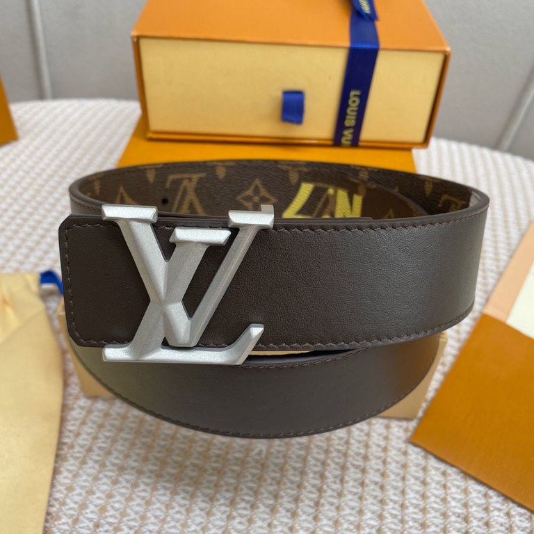 Comes with a full set of gift box  Width 40mm                Lv pyrmide Truck L OEiI Reversible Belt With the brand's classic elements accentuated by the eye-catching numerical print original fabrics, lined with calfskin