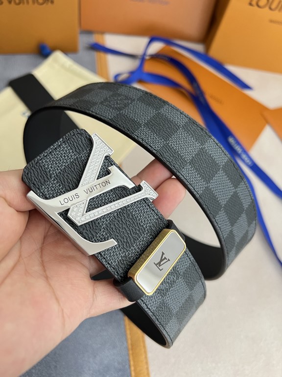 Name LV... LOUIS ... Weideng   belt-belt-original singleModel hanging buckle, classic steel material with diamonds hanging buckle, head layer cowhide, pictures taken in kindMaterial   head layer cowhide, hanging buckle s