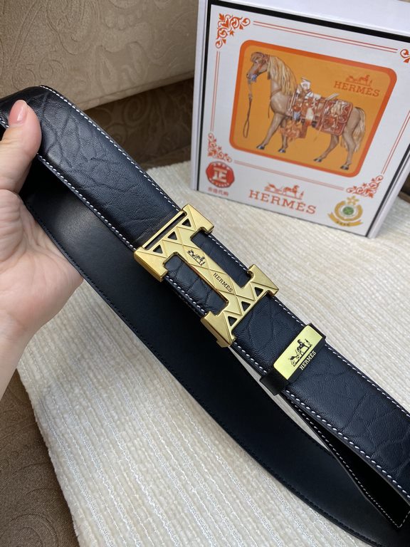 Name Hermès C  original singleMaterial the original single cowhide belt Percentage of the first layer of cowhide belt  guarantee leather, 24K pure steel buckle, counter original single quality, fine workmanship, fashiona