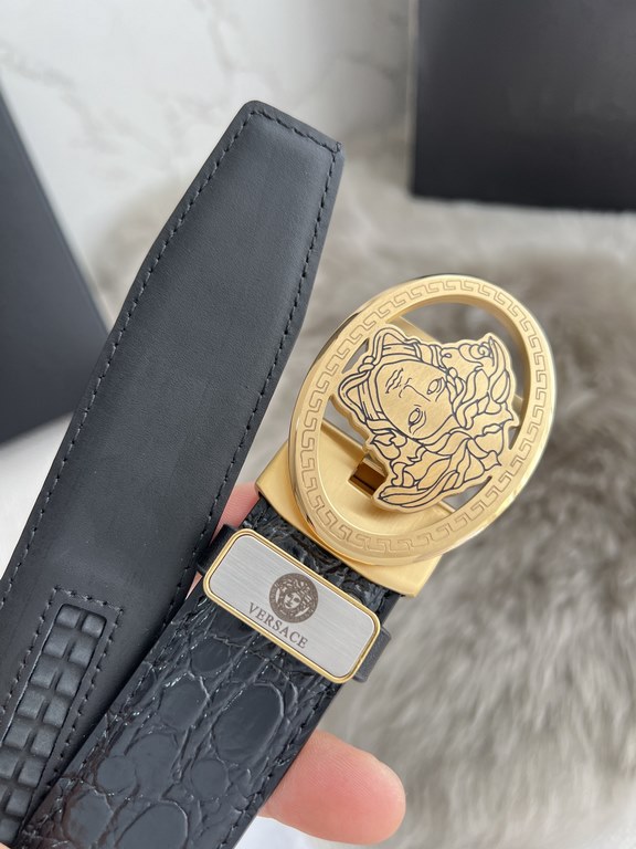 Name Versace.VERSACE.  belt - belt - automatic beltModel automatic belt body, pure steel material classic human head automatic buckle, pictures taken in kindBelt   100% head layer cowhide, automatic belt body, guaranteed