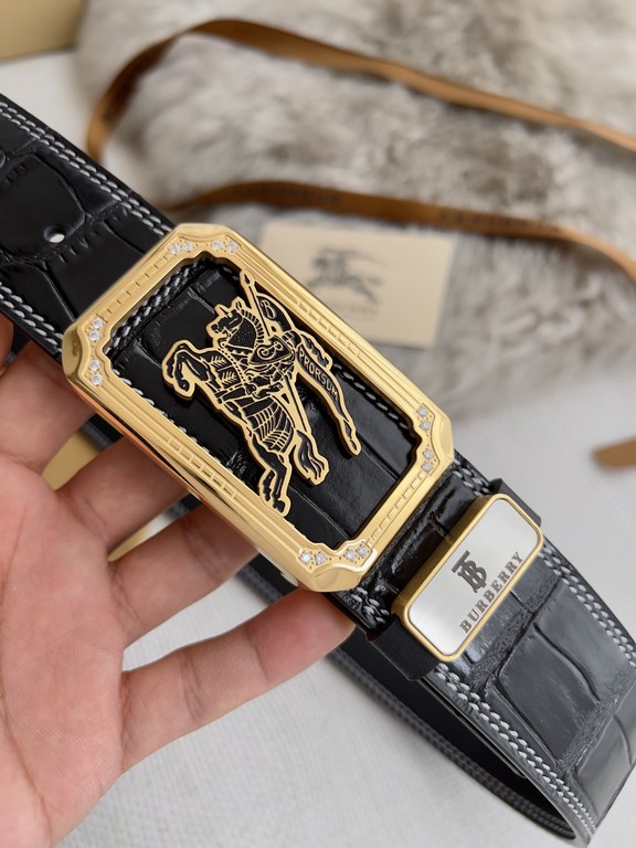 Name Burberry   belt - belt - original singleModel hanging buckle, classic pure steel material with diamonds hanging buckle, physical photography, head layer cowhideMaterial  100% head layer cowhide, guaranteed genuine l