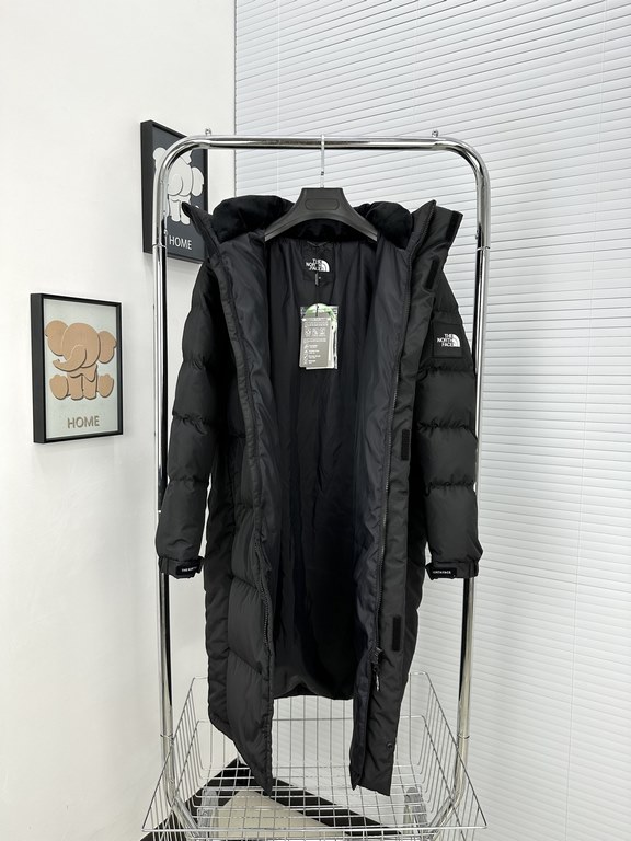 F22 The North Face Long Down Jacket Shin Min-er same model [black]Item No. NC1DM51J fabric only with polyester fiber 100%, feel dry, waterproof fabric. Filling the same 80 goose down filling, fluffy warmth is very good. 