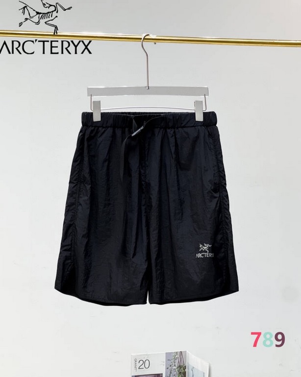 P120 Beginner ARC'TERYX Beginner ARC'TERYX lightweight shorts models, these shorts on the body will really be handsome, classic simple pants without complex design, pants leg with knob logo print ultralight quick-drying 