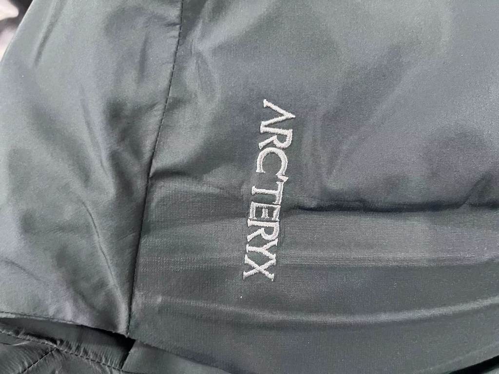 Ocean Star Blue Arc'teryx  Beginning Bird Macai Hard Shell Ski Down JacketDomestic commonly known as buy groceries down jacket, ski clothing ceiling. Since its introduction in 2013, it has won the world's outdoor review 