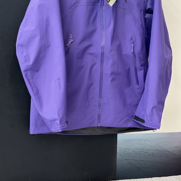 '                       Hard-shell series               Product Color Black, Atomic Gray, Phantom Purple, Misty Sunset Pink, Dawn BlueFabric and design details GORE-TEX waterproof, windproof, breathable, lightweight, abr