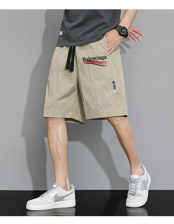 100Balenciaga Athletic Loose ShortsOfficial website  ｜Sporty and trendy ｜Super versatile The biggest advantage is soft, thin and breathable, not stuffy, not hot, the fabric breathes, good skin-friendliness and conformabi