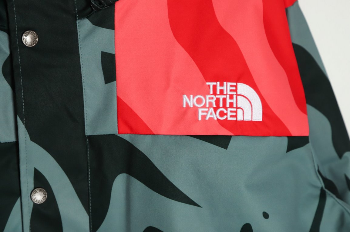 THE NORTH FACE x XX KAWS Co-Branded FW22 Outdoor Colorblock Hardshell Hooded SweatshirtTNF The North Face Limited Edition A fantastic hooded sweatshirt for men and women that can't be missed!The Noodle and KAWS innovativ