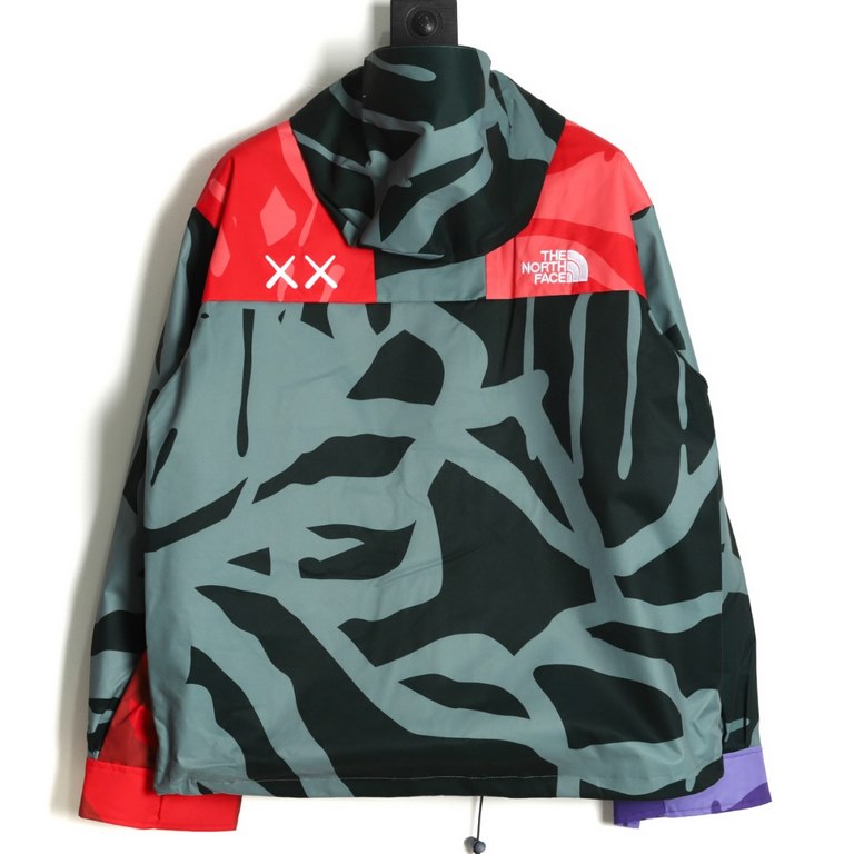 THE NORTH FACE x XX KAWS Co-Branded FW22 Outdoor Colorblock Hardshell Hooded SweatshirtTNF The North Face Limited Edition A fantastic hooded sweatshirt for men and women that can't be missed!The Noodle and KAWS innovativ