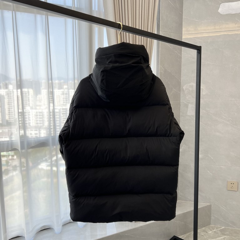 Top Original  650 (Core Private Chat)        Monkou Moukou Moukou FW22 Madeira Black Label Black WarriorShort Down JacketTop Original Shipping Packing ListFive-piece set (dust bag, suit bag, MK special box, hanger, handb