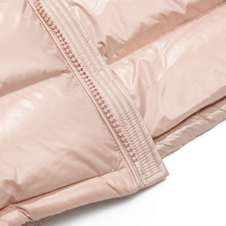 Pink Exclusive color      ｜Monkou Allied Coffee MAYA MayaEason Chan's same modelshort down jacketTop OriginalSize , 0 yards. 1 yards, 2 yards, 3 yards, 4 yards 5 yardsDescriptionInfluenced by the iconic jackets of the '8