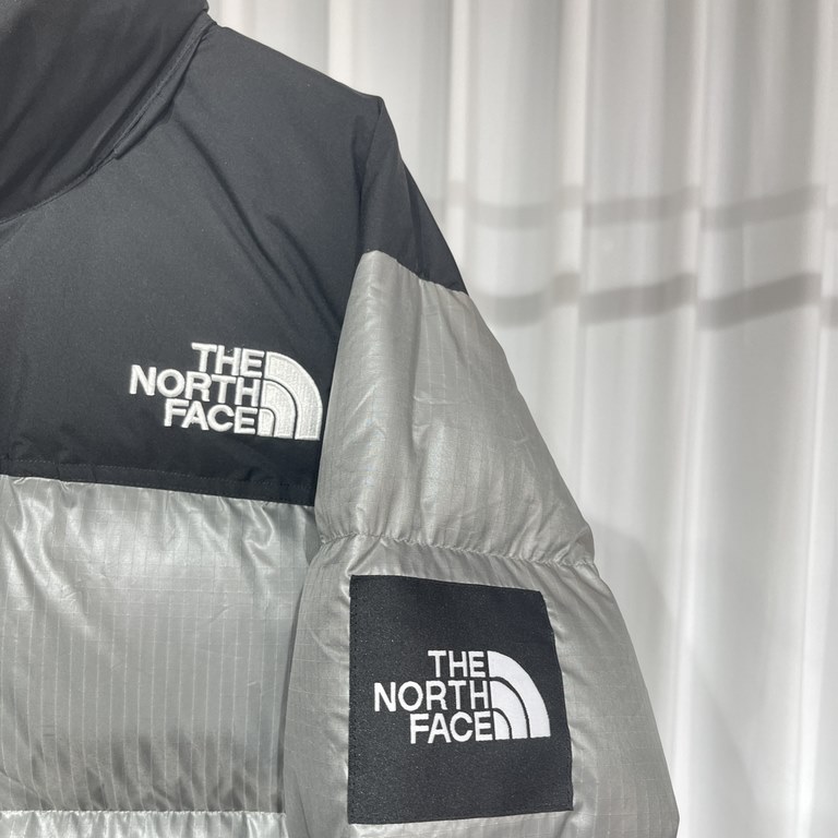 Local pickup  450(Core Maintains Large Quantity, Private)The North Face Big Plaid Co-ed Down JacketThe North Face Kanye West down jacket is the same style as Kanye West's! Pure original national standard 95 white duck do