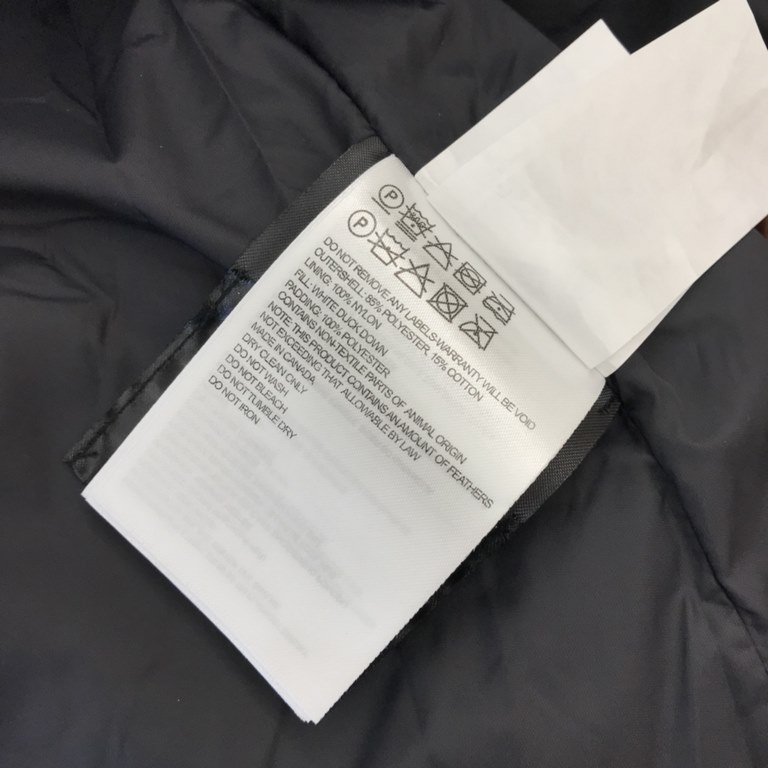 Wash label detailsThe first union of the washing label is the independent patent font of Goose. 400G down filling capacity in the north of a good winter down wear 10 years will not be a problem buy a direct comparison ca