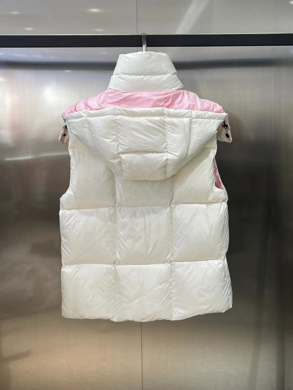 Local pickup  450 Terminal stocked in storeMONCLER down vest Luzule autumn and winter new generation level, real picture, hooded vest, hat can be removedColor black white powder lining,Size 012