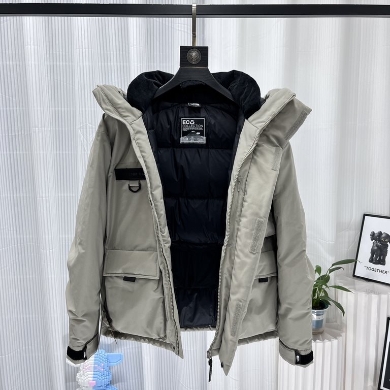 Local pickup  450                The North Face Workwear Down Jacket  Shin Mina's ModelColor Beige, Gray, Black, Army Green,Size XS, S, M, L, XL, XXL,Design IdeaThis is THE NORTH FACE pinnacle of the work, high-end in an