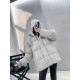 #Model's upper body pictureCANADA GOOSE Canada Goose White Label PASTELS Collection JunctionPastel Pike Coat