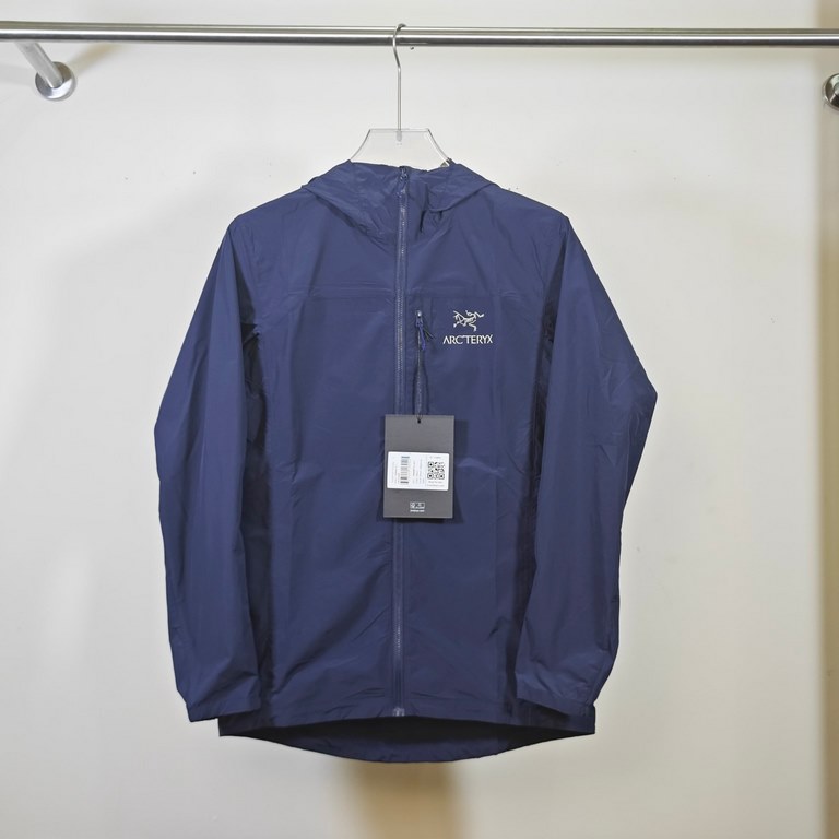 Arcteryx Squamish Series Hoody Wind Shell Waterproof Sun Protective Skin SuitColor scheme dark blue.Size XS, S, M, L, XL, XXL.Applicable scene summer outdoor.Fabric Tyono30 (100% nylon).Weight120g~140g.WaterproofDWR trea