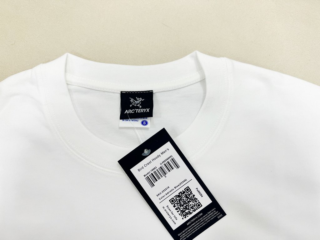 Top Replica Counter Exclusive ReleaseArcteryx Arcteryx Multi Bird Logo Ss Back Letter Logo Pattern Printed American Vintage Round Neck Short Sleeve Shirt Shoulder Sleeve T-ShirtThe fabric is made of 46 300g double yarn f