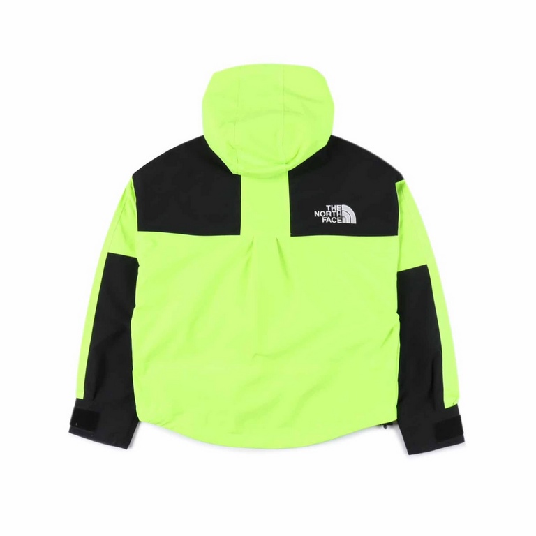 The North FaceThe North Face TNF Classic 1990 Punching Jacket Short