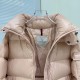 ｜MONKOY Monkou Maire Pink MayaWomen's Down Jacket CoatTop OriginalItem No. I20931A0014268950999Size 0 yards, 1 yards, 2 yards, 3 yardsDescriptionThe Maire Down Jacket is a classic women's piece from Moncler, with a short